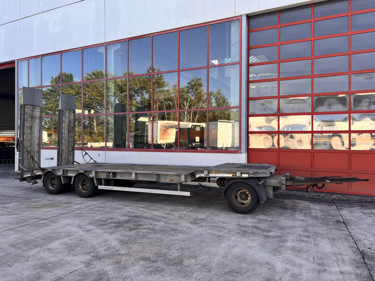 Humbaur HTD 30 3 Achs Tiefladeranhänger, verzinkt - Dieplader aanhangwagen: afbeelding 1 Humbaur HTD 30 3 Achs Tiefladeranhänger, verzinkt - Dieplader aanhangwagen: afbeelding 1