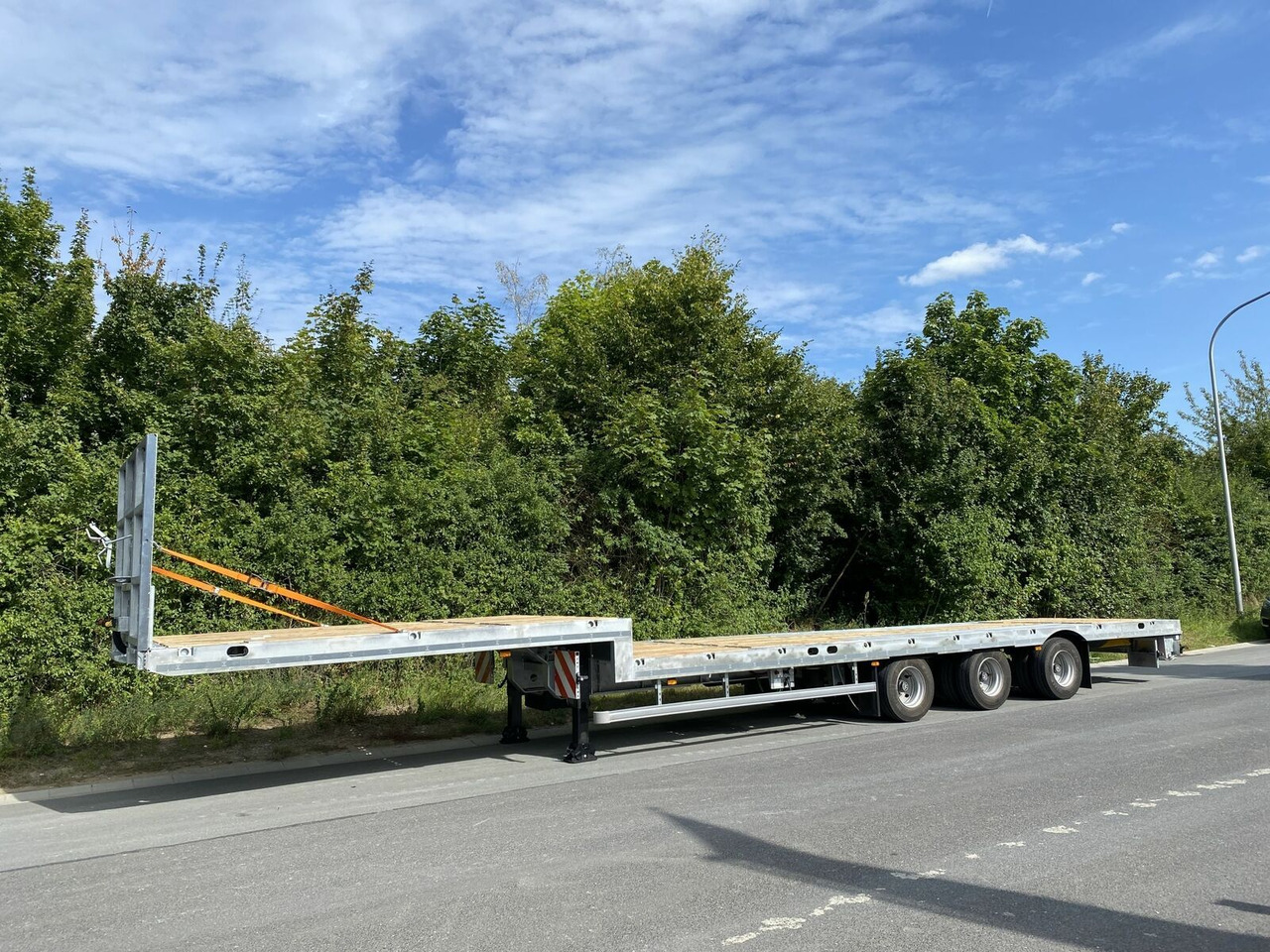 Möslein 3 Achs Tieflader für Fertigteile, Maschinen, Co - Open bak met boorden oplegger: afbeelding 1 Möslein 3 Achs Tieflader für Fertigteile, Maschinen, Co - Open bak met boorden oplegger: afbeelding 1