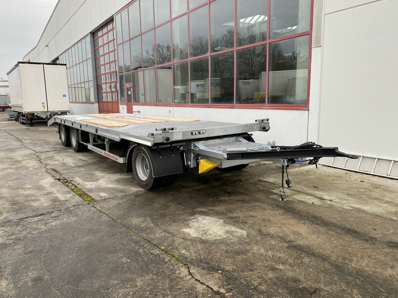 Möslein 3 Achs Tieflader gerader Ladefläche 8,10 m,Neuf - Dieplader aanhangwagen: afbeelding 4 Möslein 3 Achs Tieflader gerader Ladefläche 8,10 m,Neuf - Dieplader aanhangwagen: afbeelding 4
