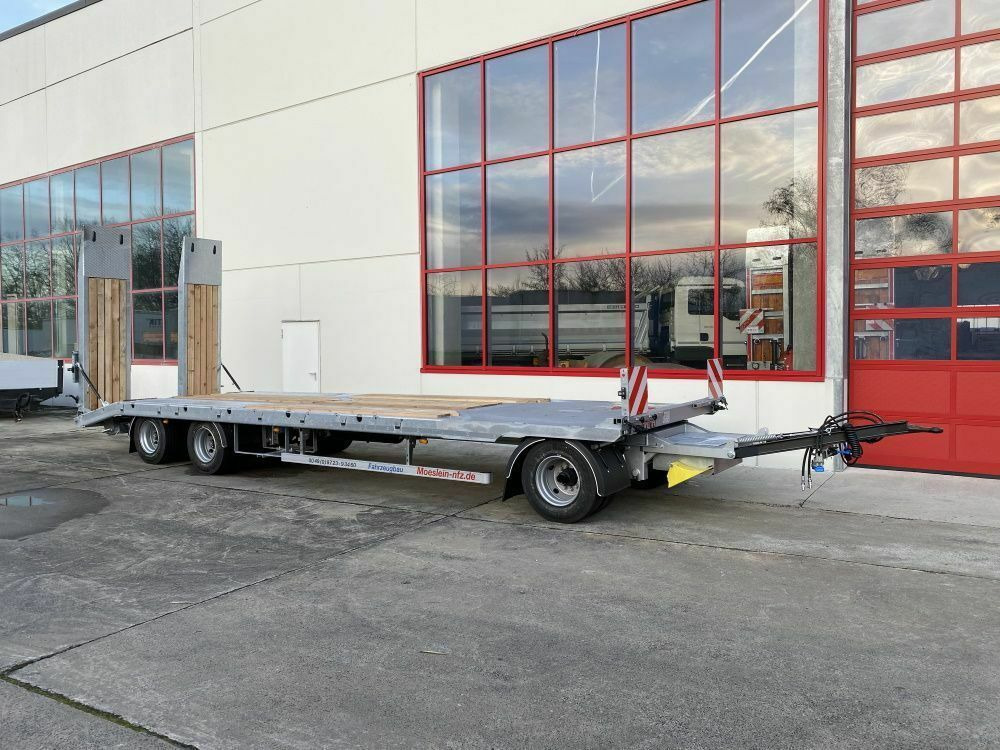 Möslein 3 Achs Tieflader mit gerader Ladefläche 9 m, Ne - Dieplader aanhangwagen: afbeelding 4 Möslein 3 Achs Tieflader mit gerader Ladefläche 9 m, Ne - Dieplader aanhangwagen: afbeelding 4