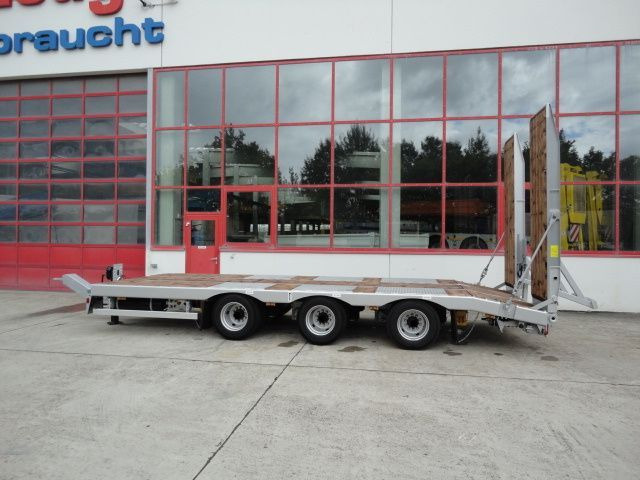 Möslein 31 t GG Tridem- Tieflader 3 AchsNeufahrzeug - Dieplader aanhangwagen: afbeelding 4 Möslein 31 t GG Tridem- Tieflader 3 AchsNeufahrzeug - Dieplader aanhangwagen: afbeelding 4