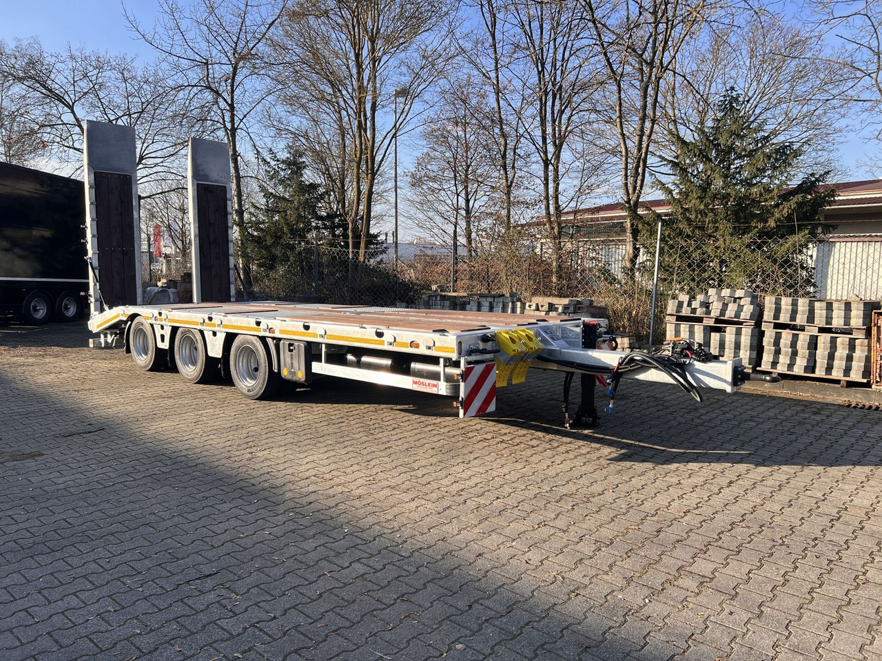 Möslein 34 t GG Tridem- Tieflader 3 Achs, gelenktNeufah - Dieplader aanhangwagen: afbeelding 4 Möslein 34 t GG Tridem- Tieflader 3 Achs, gelenktNeufah - Dieplader aanhangwagen: afbeelding 4