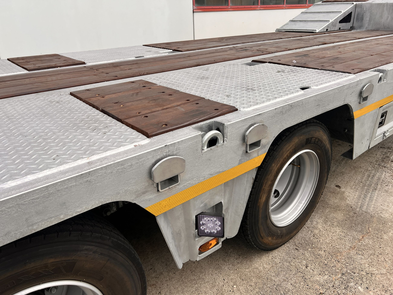 Möslein ST 3 3 Achs Satteltieflader neu - Dieplader oplegger: afbeelding 2 Möslein ST 3 3 Achs Satteltieflader neu - Dieplader oplegger: afbeelding 2