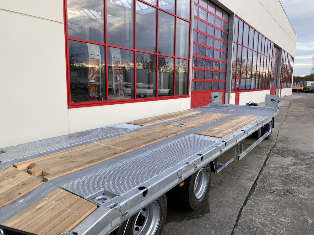 Möslein T 3-9,20 F Blatt 3 Achs Tieflader mit gerader Ladefläche 9 m, Neufahrzeug - Dieplader aanhangwagen: afbeelding 5 Möslein T 3-9,20 F Blatt 3 Achs Tieflader mit gerader Ladefläche 9 m, Neufahrzeug - Dieplader aanhangwagen: afbeelding 5