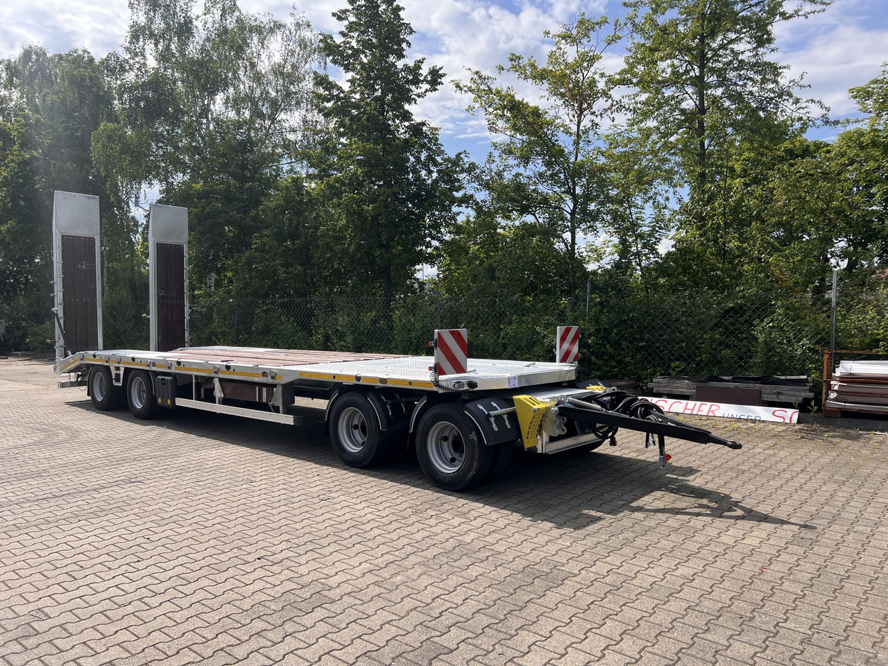 Möslein T4 VB H1 gerade neuer 4 Achs Tieflader gerade hydraulischen Rampen - Dieplader aanhangwagen: afbeelding 4 Möslein T4 VB H1 gerade neuer 4 Achs Tieflader gerade hydraulischen Rampen - Dieplader aanhangwagen: afbeelding 4