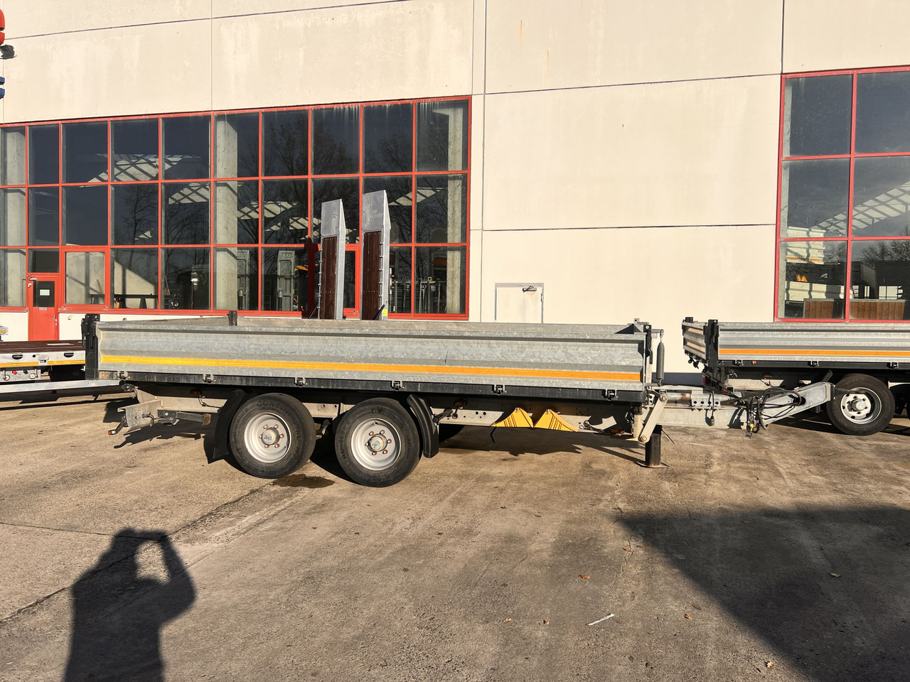 Möslein TDS 13 Schwebheim 13 t Tandemkipper- Tieflader - Kipper aanhangwagen: afbeelding 1 Möslein TDS 13 Schwebheim 13 t Tandemkipper- Tieflader - Kipper aanhangwagen: afbeelding 1