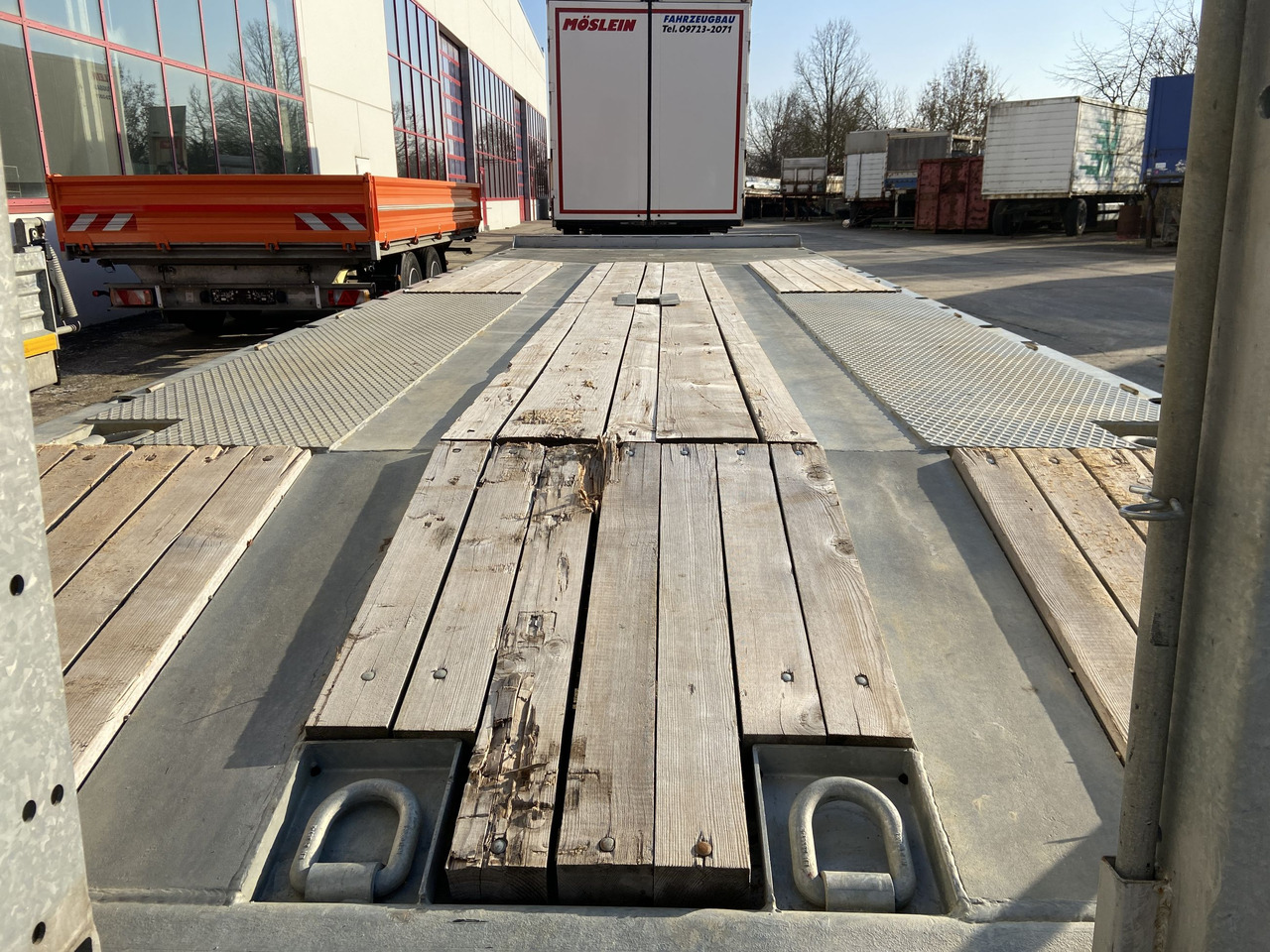 Möslein TO 3 F Schwebheim Neuwertig 3 Achs Tieflader 8,10 m Ladefläche - Dieplader aanhangwagen: afbeelding 5 Möslein TO 3 F Schwebheim Neuwertig 3 Achs Tieflader 8,10 m Ladefläche - Dieplader aanhangwagen: afbeelding 5