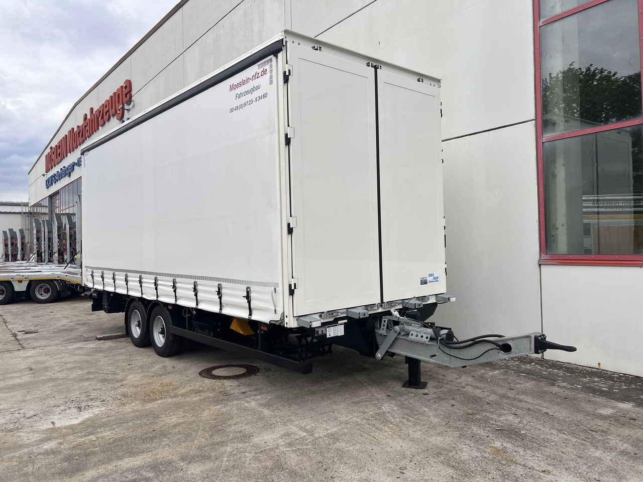 Möslein TPS 105 D-L Planenanhänger, Ladebordwand + Durchladbar neuwertig - Aanhangwagen met huif: afbeelding 3 Möslein TPS 105 D-L Planenanhänger, Ladebordwand + Durchladbar neuwertig - Aanhangwagen met huif: afbeelding 3
