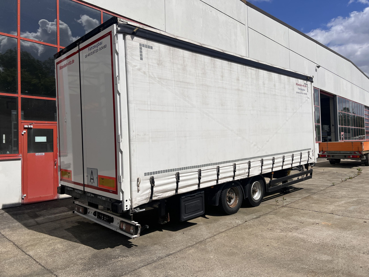 Möslein TPW 105 D Schwebheim Tandemplanenanhänger durchladbar - Aanhangwagen met huif: afbeelding 1 Möslein TPW 105 D Schwebheim Tandemplanenanhänger durchladbar - Aanhangwagen met huif: afbeelding 1