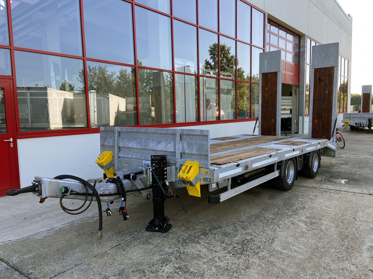 Möslein TT21-7,2 Hydr 21 t Tandemtieflader, hydr. Rampen, NEU - Dieplader aanhangwagen: afbeelding 5 Möslein TT21-7,2 Hydr 21 t Tandemtieflader, hydr. Rampen, NEU - Dieplader aanhangwagen: afbeelding 5