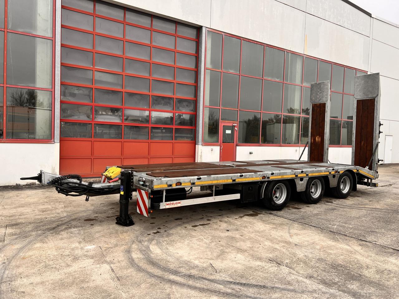 Möslein TTA33 Schwebheim 31 t Tridemtieflader gelenkt, Neuwertig - Dieplader aanhangwagen: afbeelding 4 Möslein TTA33 Schwebheim 31 t Tridemtieflader gelenkt, Neuwertig - Dieplader aanhangwagen: afbeelding 4