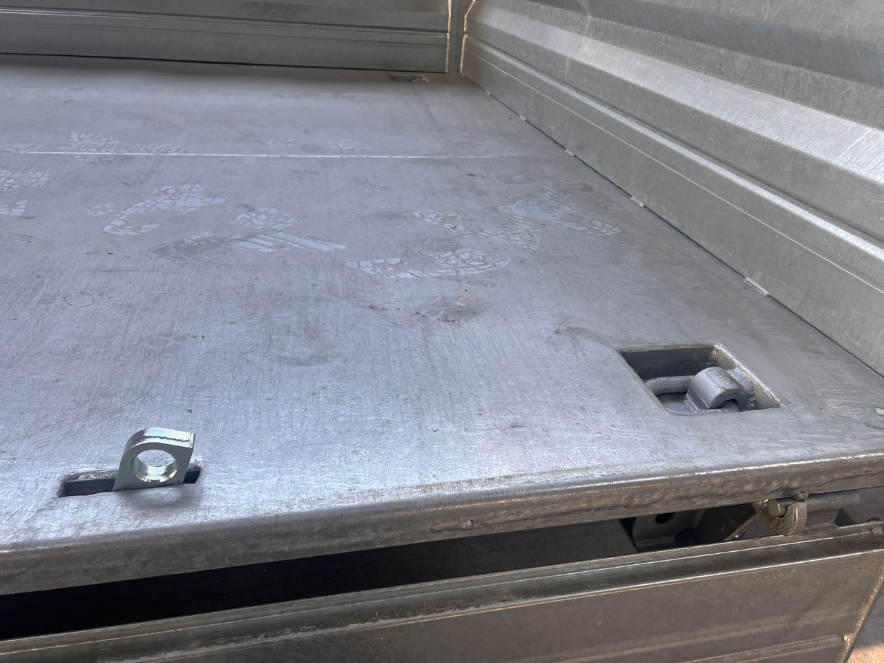 Möslein TTD 14 Schwebheim 14 t Tandemkipper Tieflader Breite Reifen-- Neufahrzeug -- - Kipper aanhangwagen: afbeelding 3 Möslein TTD 14 Schwebheim 14 t Tandemkipper Tieflader Breite Reifen-- Neufahrzeug -- - Kipper aanhangwagen: afbeelding 3