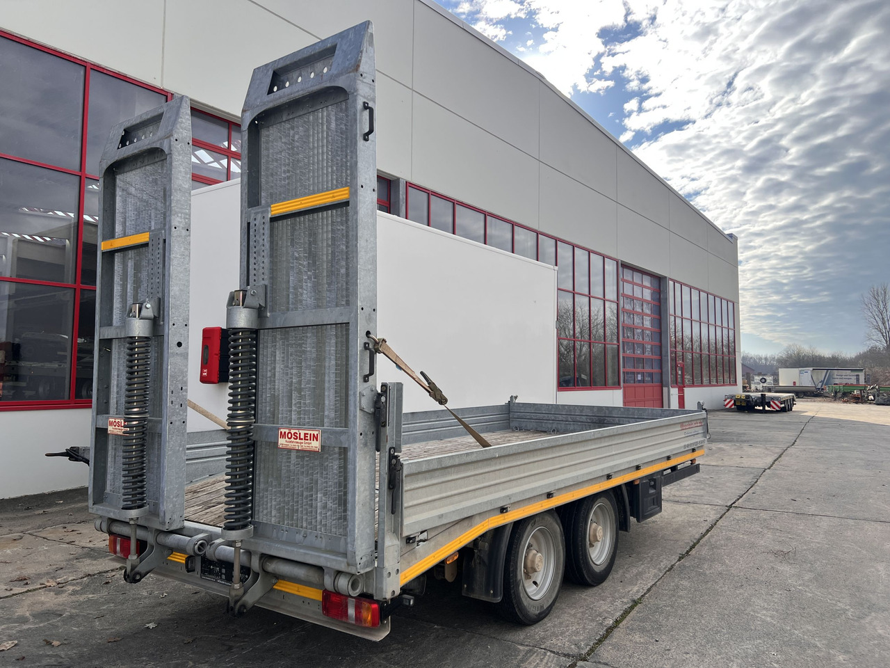 Möslein TTS 11 Schwebheim Tandemtieflader, Breite Rampen, Wenig Benutzt - Dieplader aanhangwagen: afbeelding 4 Möslein TTS 11 Schwebheim Tandemtieflader, Breite Rampen, Wenig Benutzt - Dieplader aanhangwagen: afbeelding 4