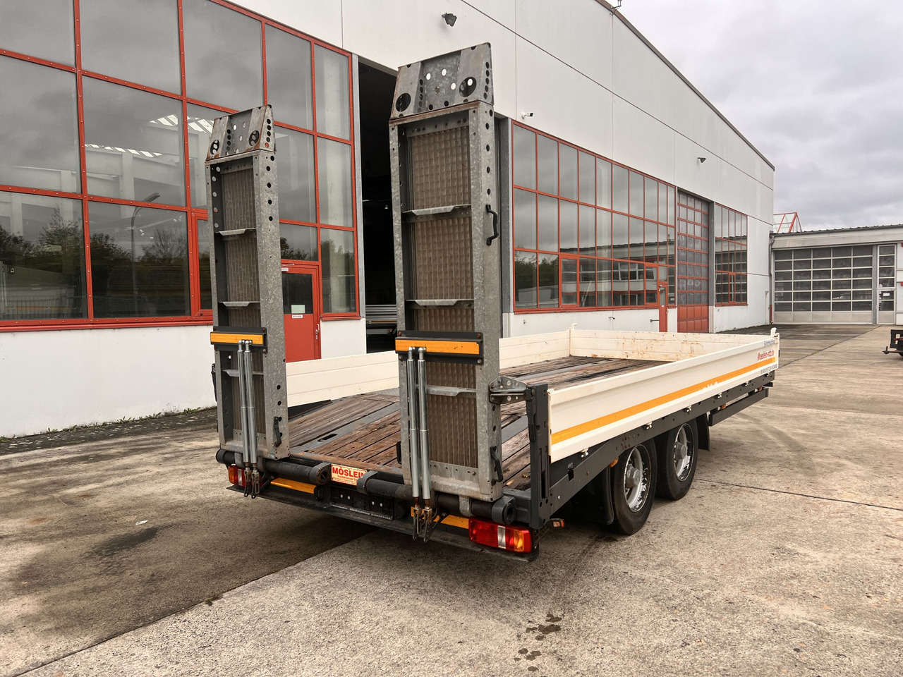 Möslein TTS 11 Schwebheim Tandemtieflader - Dieplader aanhangwagen: afbeelding 3 Möslein TTS 11 Schwebheim Tandemtieflader - Dieplader aanhangwagen: afbeelding 3