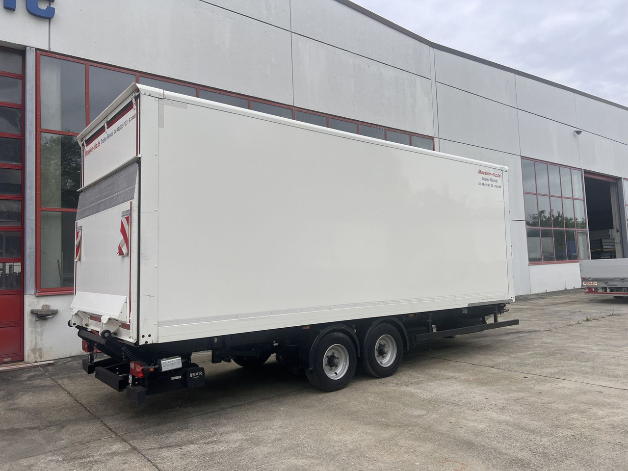 Möslein Tandem Koffer, Ladebordwand + Durchladbar - Gesloten aanhangwagen: afbeelding 4 Möslein Tandem Koffer, Ladebordwand + Durchladbar - Gesloten aanhangwagen: afbeelding 4