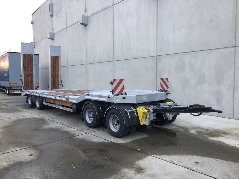 Möslein neuer 4 Achs Tieflader hydraulischen Rampen - Dieplader aanhangwagen: afbeelding 3 Möslein neuer 4 Achs Tieflader hydraulischen Rampen - Dieplader aanhangwagen: afbeelding 3