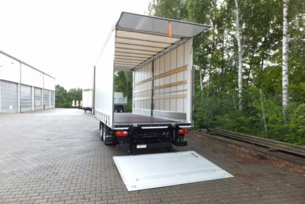 Möslein neuer Planenanhänger, Ladebordwand + Durchladba - Schuifzeilen vrachtwagen: afbeelding 4 Möslein neuer Planenanhänger, Ladebordwand + Durchladba - Schuifzeilen vrachtwagen: afbeelding 4