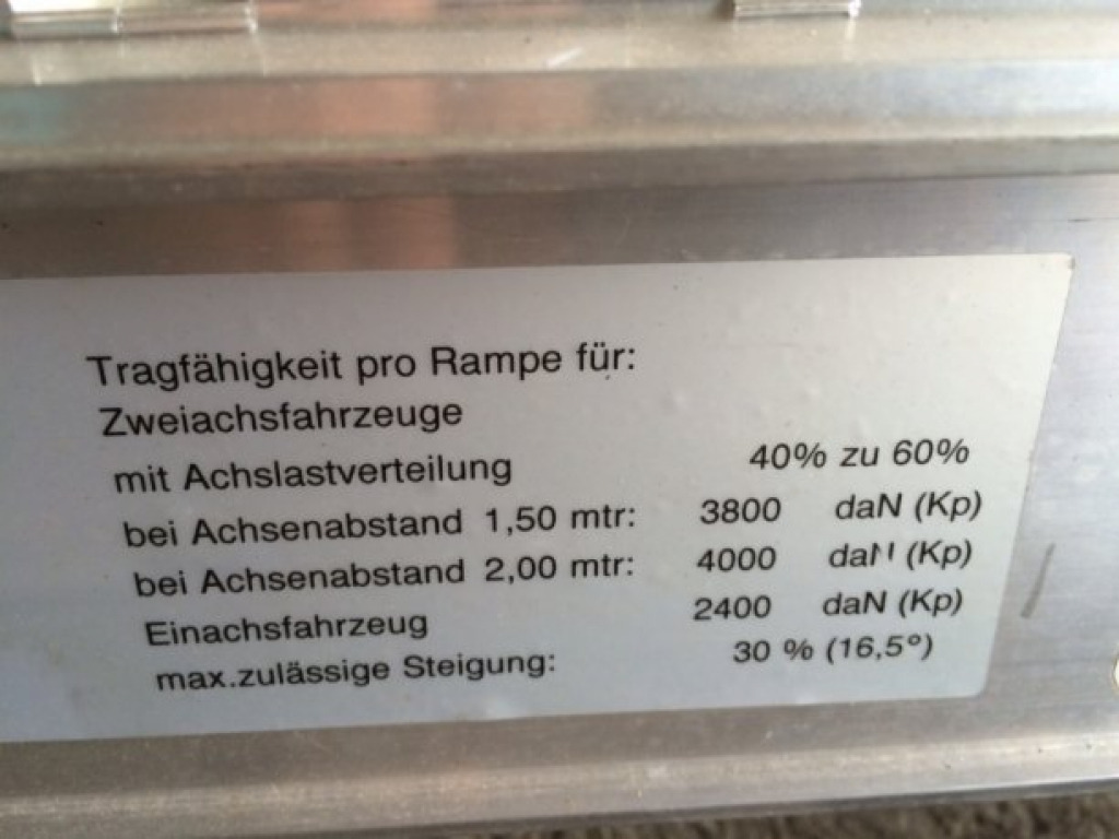 NEU Auffahrrampen, Alurampen,Verladerampen, 8 to Länge 3,25m - Laadbrug: afbeelding 4 NEU Auffahrrampen, Alurampen,Verladerampen, 8 to Länge 3,25m - Laadbrug: afbeelding 4