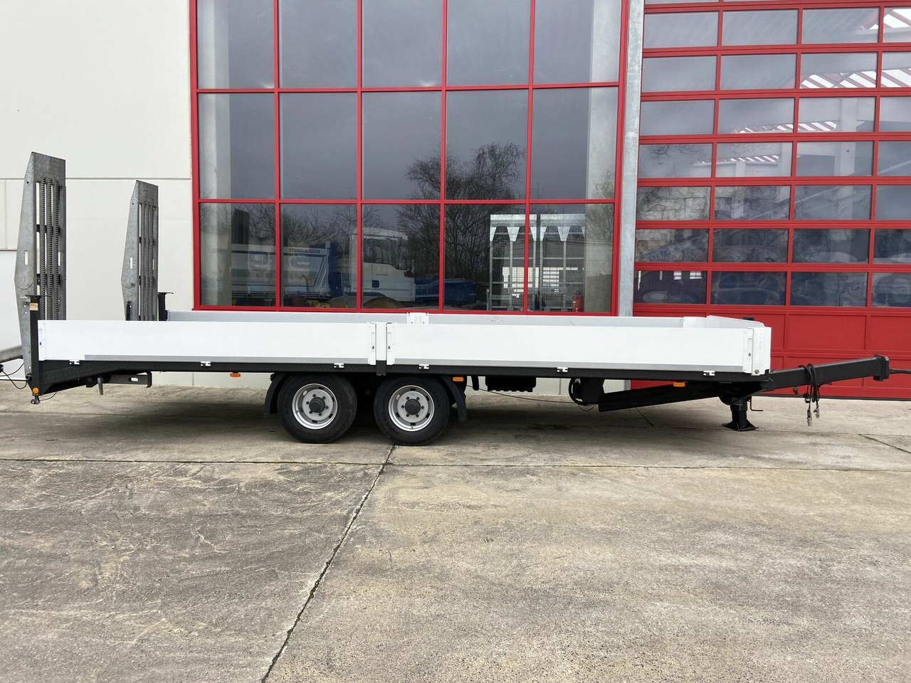 Tandemtieflader 7 m LadeflächeNeuwertig - Dieplader aanhangwagen: afbeelding 1 Tandemtieflader 7 m LadeflächeNeuwertig - Dieplader aanhangwagen: afbeelding 1