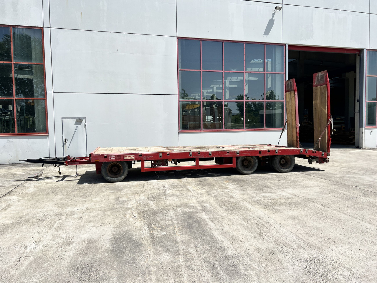 T3 3 Achs Tiefladeranhänger mit gerader Ladefläche - Dieplader aanhangwagen: afbeelding 1 T3 3 Achs Tiefladeranhänger mit gerader Ladefläche - Dieplader aanhangwagen: afbeelding 1