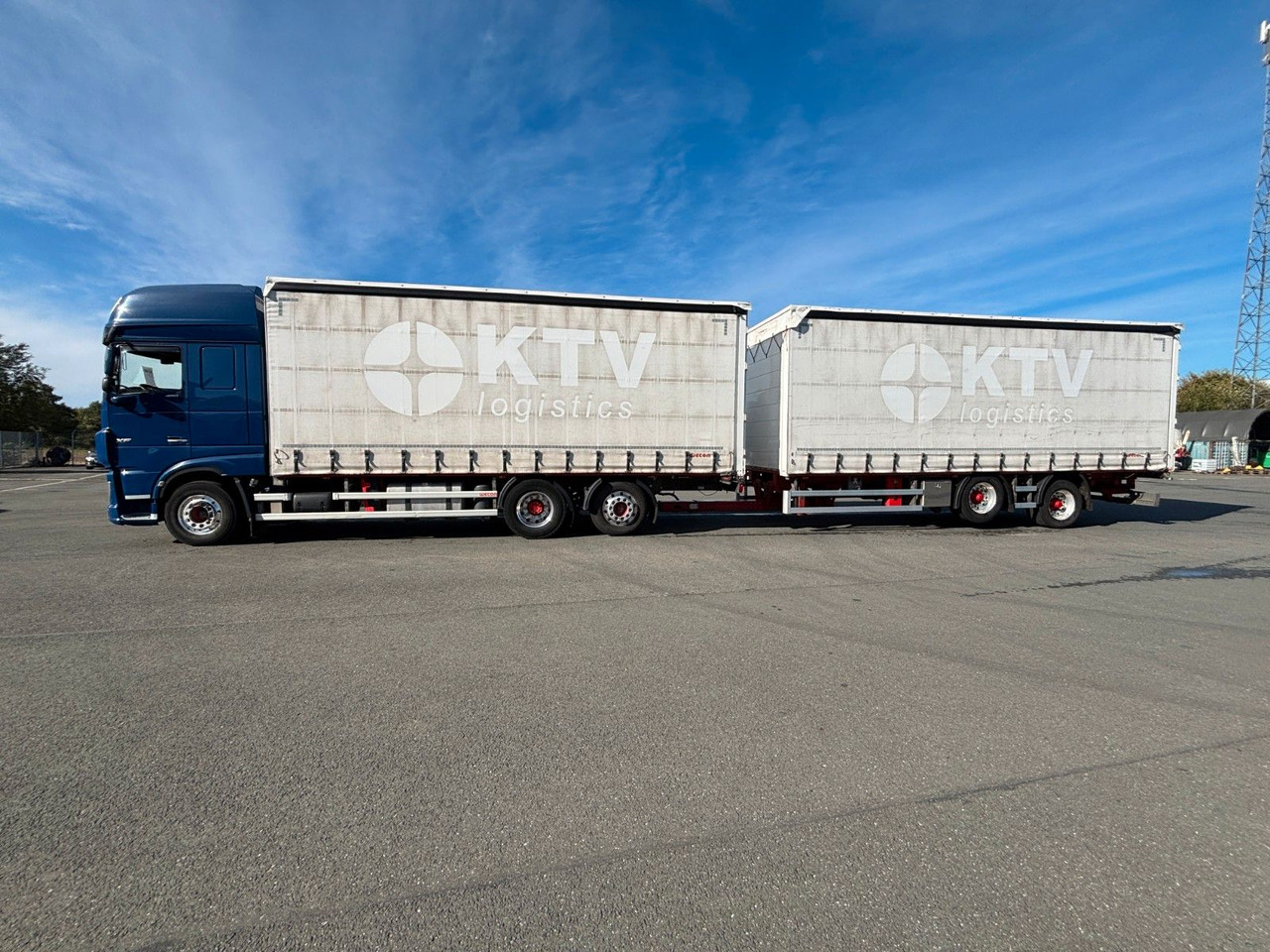 DAF SSC XF 480 Jumbozug + Anh Wecon Staplerhalterung - Schuifzeilen vrachtwagen: afbeelding 3 DAF SSC XF 480 Jumbozug + Anh Wecon Staplerhalterung - Schuifzeilen vrachtwagen: afbeelding 3