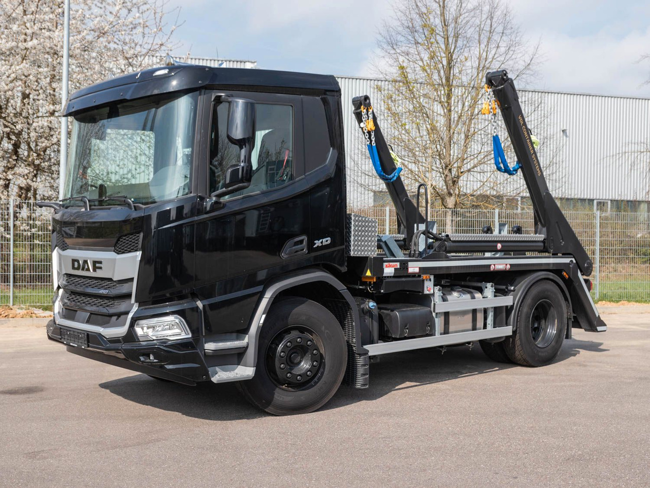 DAF FA XD 410 VDL Absetzkipper DAF FA XD 410 VDL Absetzkipper - Portaalarmsysteem vrachtwagen: afbeelding 3 DAF FA XD 410 VDL Absetzkipper DAF FA XD 410 VDL Absetzkipper - Portaalarmsysteem vrachtwagen: afbeelding 3