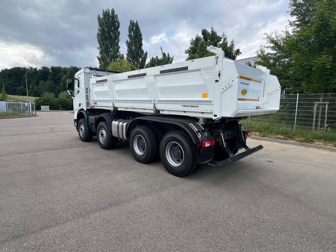 DAF FAD XDC 450 Dreiseitenkipper - Kipper vrachtwagen: afbeelding 3 DAF FAD XDC 450 Dreiseitenkipper - Kipper vrachtwagen: afbeelding 3