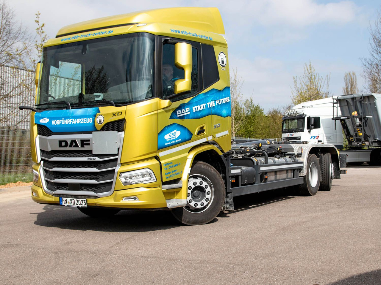 DAF FAN XD 450 SL Meiller Abrollkipper DAF FAN XD 450 SL Meiller Abrollkipper - Haakarmsysteem vrachtwagen: afbeelding 1 DAF FAN XD 450 SL Meiller Abrollkipper DAF FAN XD 450 SL Meiller Abrollkipper - Haakarmsysteem vrachtwagen: afbeelding 1