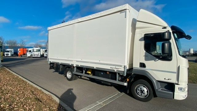 DAF LF 210 8t Pritsche-Plane LBW Tageszulassung DAF FA LF 210 08t Spier Pritsche-Plane - Schuifzeilen vrachtwagen: afbeelding 2 DAF LF 210 8t Pritsche-Plane LBW Tageszulassung DAF FA LF 210 08t Spier Pritsche-Plane - Schuifzeilen vrachtwagen: afbeelding 2