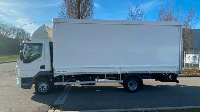 DAF LF 210 8t Pritsche-Plane LBW Tageszulassung DAF FA LF 210 08t Spier Pritsche-Plane - Schuifzeilen vrachtwagen: afbeelding 3 DAF LF 210 8t Pritsche-Plane LBW Tageszulassung DAF FA LF 210 08t Spier Pritsche-Plane - Schuifzeilen vrachtwagen: afbeelding 3