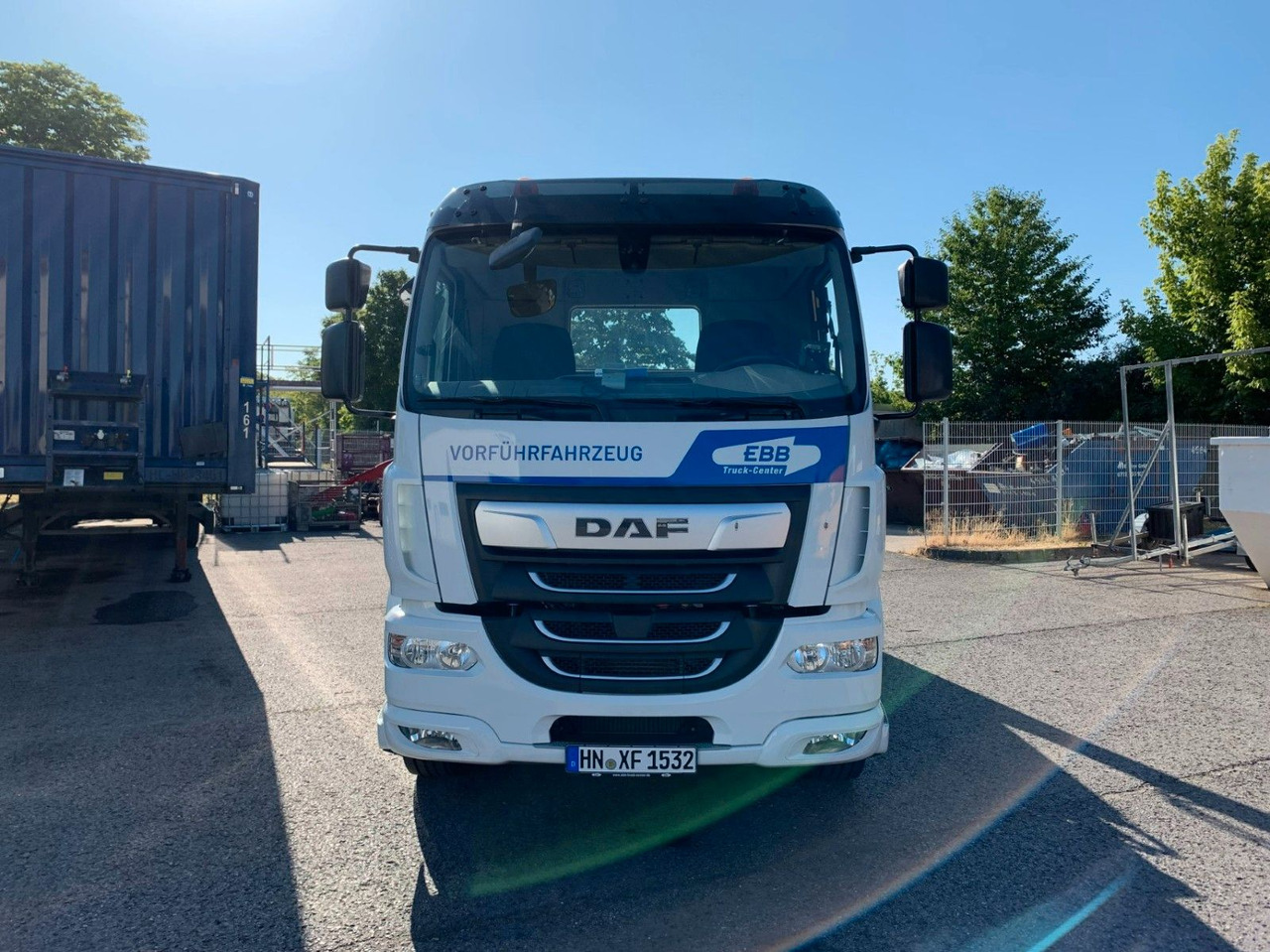 DAF LF 310 18t VDL Absetzkipper DAF LF 310 18t VDL Absetzkipper - Portaalarmsysteem vrachtwagen: afbeelding 2 DAF LF 310 18t VDL Absetzkipper DAF LF 310 18t VDL Absetzkipper - Portaalarmsysteem vrachtwagen: afbeelding 2