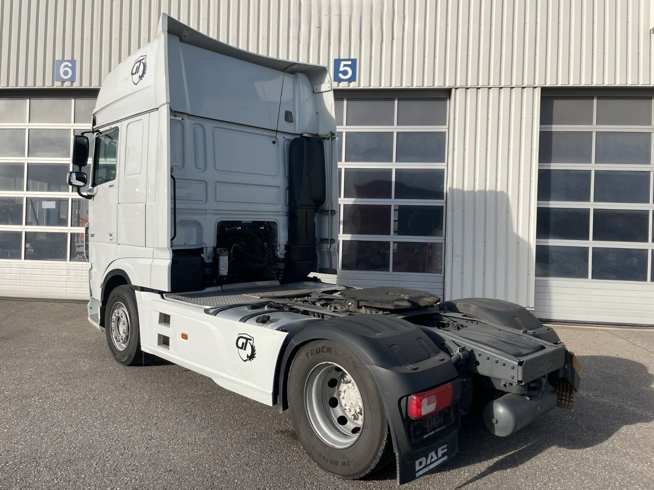DAF FT XF480 SSC, 2x Tank, Standklima, Lampenbügel - Trekker: afbeelding 4 DAF FT XF480 SSC, 2x Tank, Standklima, Lampenbügel - Trekker: afbeelding 4