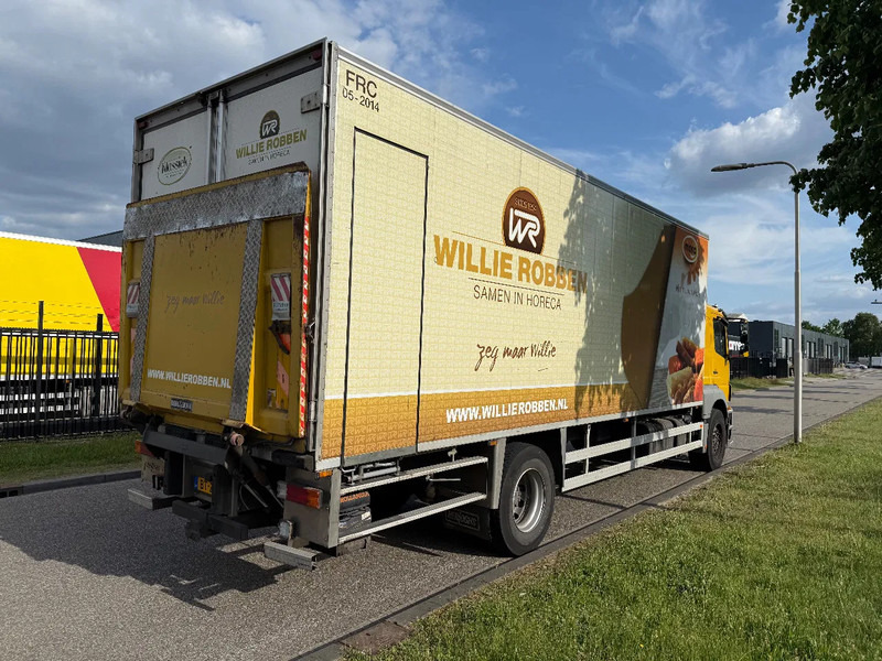 Mercedes-Benz Axor 1824 2008 euro 5 chereau + carrier 950 MT - Koelwagen vrachtwagen: afbeelding 4 Mercedes-Benz Axor 1824 2008 euro 5 chereau + carrier 950 MT - Koelwagen vrachtwagen: afbeelding 4