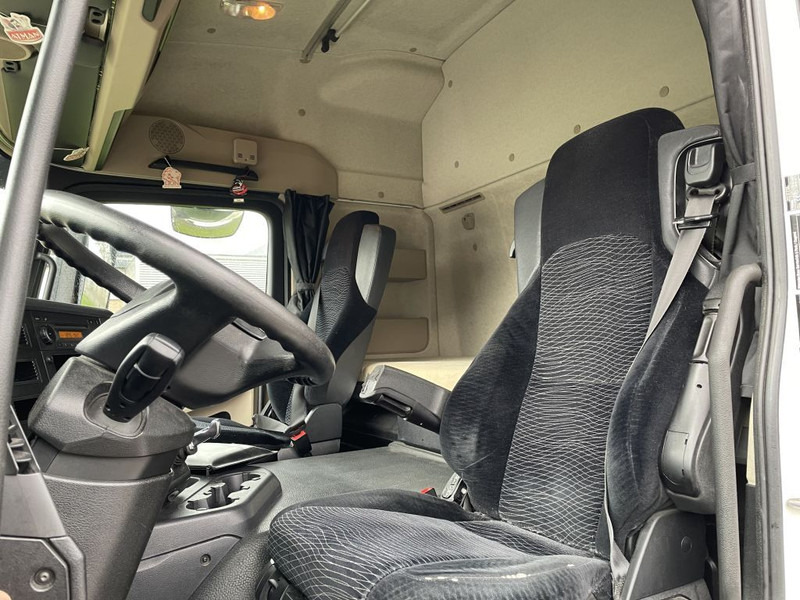 Interieur foto 1: Trekker Mercedes-Benz Actros 1836 L 2-2014 bj 831.000 km
