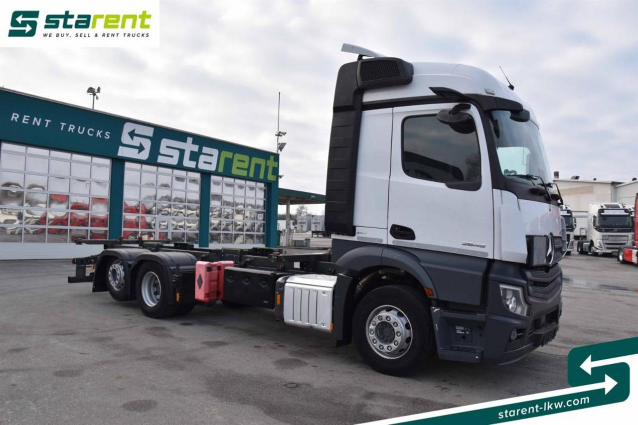 Mercedes Benz Actros 2645L Retarder Mirror Cam NAVI Liftachse - Containertransporter/ Wissellaadbak vrachtwagen: afbeelding 3 Mercedes Benz Actros 2645L Retarder Mirror Cam NAVI Liftachse - Containertransporter/ Wissellaadbak vrachtwagen: afbeelding 3