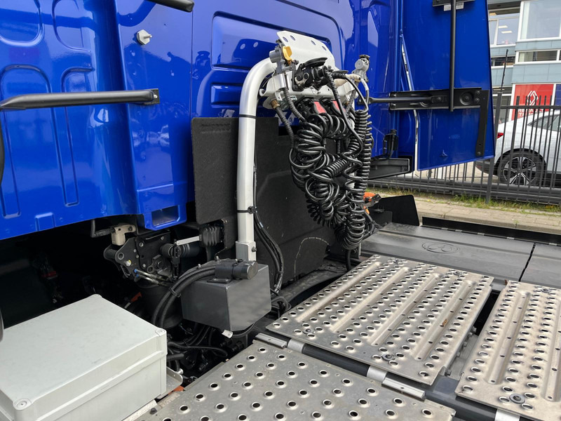 Nieuw Trekker Renault T E-tech T4x2 540kWh 6-packs battery Sleeper Cab 2 beds, Nieuwstaat/New condition: afbeelding 13
