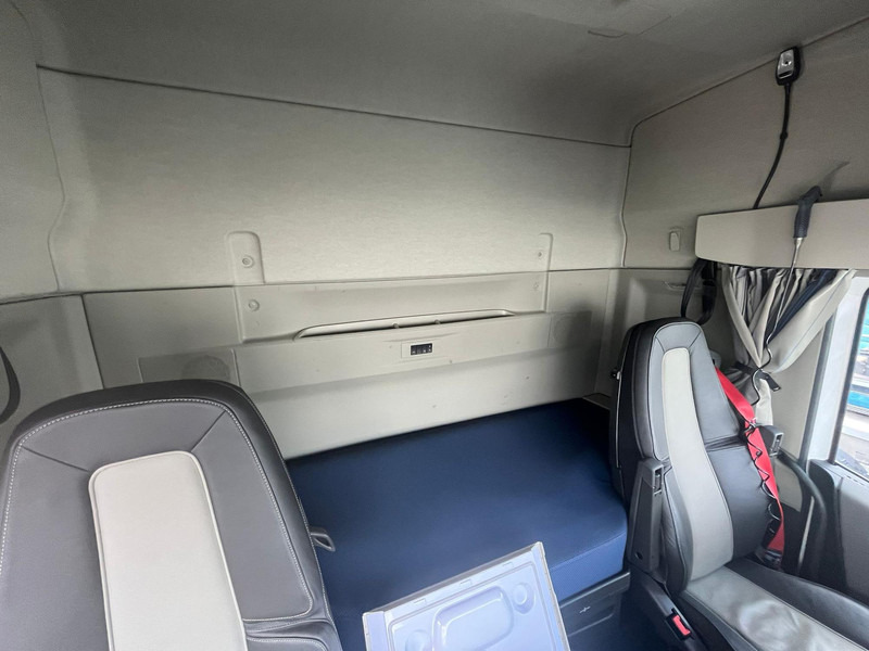 Volvo FH - Trekker: afbeelding 5 Volvo FH - Trekker: afbeelding 5