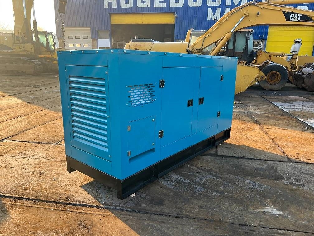 Ricardo 150KVA (120KW) SILENT GENERATOR 3 PHASE 50HZ 400V - Industrie generator: afbeelding 4 Ricardo 150KVA (120KW) SILENT GENERATOR 3 PHASE 50HZ 400V - Industrie generator: afbeelding 4