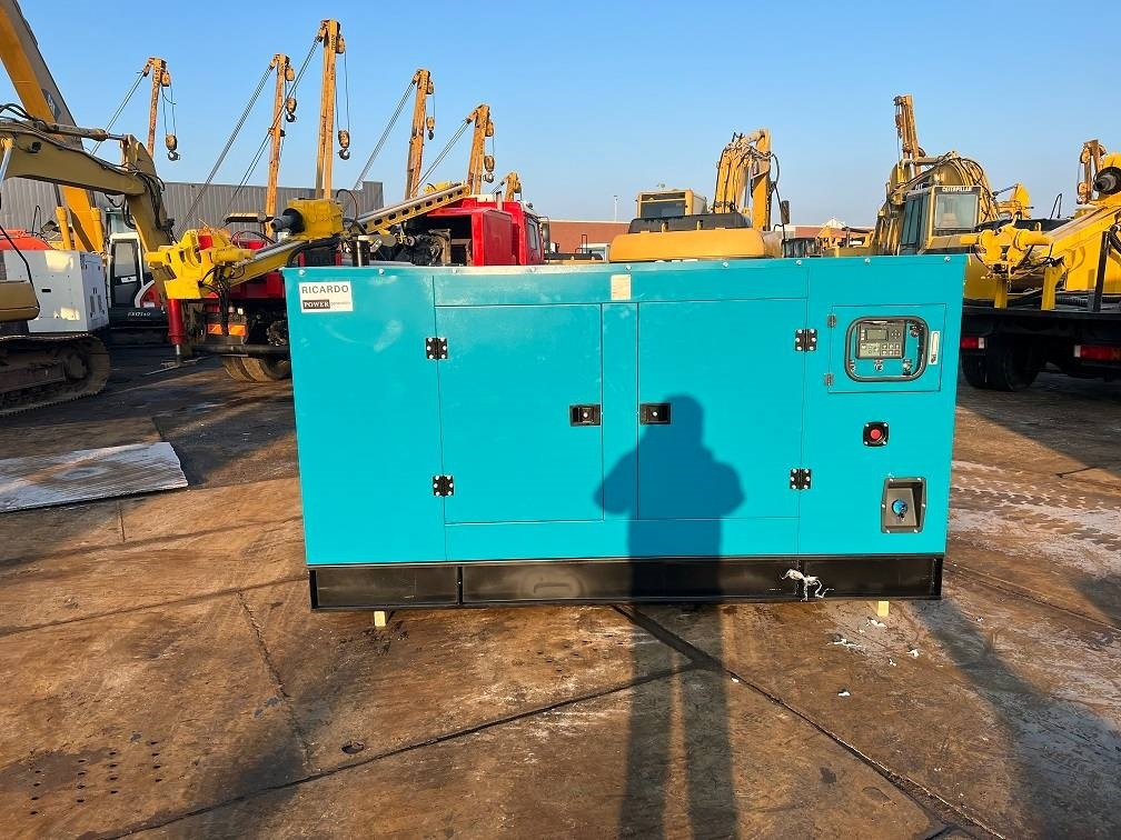 Ricardo 150KVA (120KW) SILENT GENERATOR 3 PHASE 50HZ 400V - Industrie generator: afbeelding 2 Ricardo 150KVA (120KW) SILENT GENERATOR 3 PHASE 50HZ 400V - Industrie generator: afbeelding 2