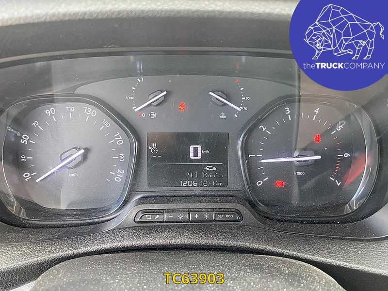 Leasing Peugeot Expert 2.0 HDI - DUBBELE CABINE - L2H1 Peugeot Expert 2.0 HDI - DUBBELE CABINE - L2H1: afbeelding 6