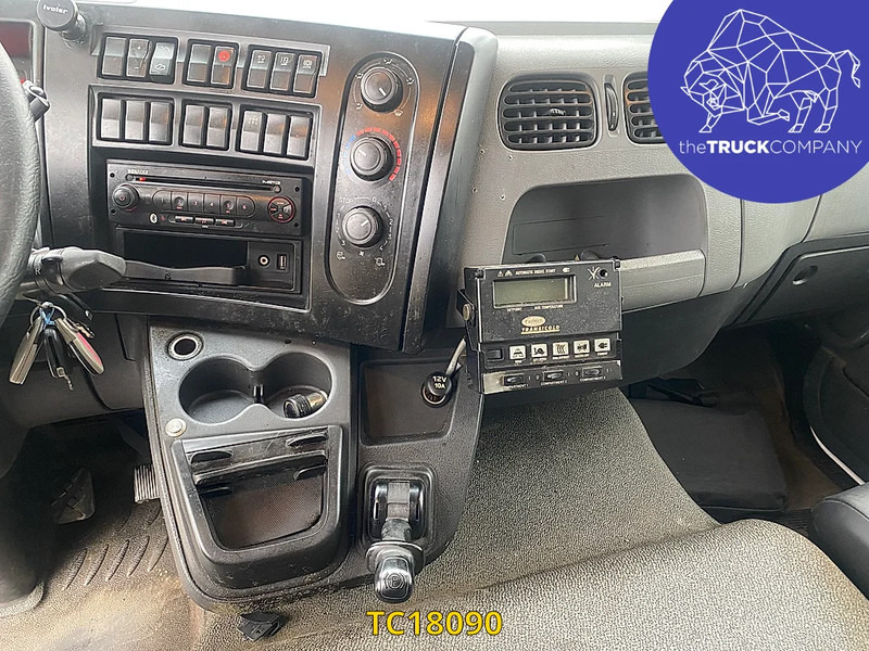 Renault D 240 - Koelwagen vrachtwagen: afbeelding 4 Renault D 240 - Koelwagen vrachtwagen: afbeelding 4