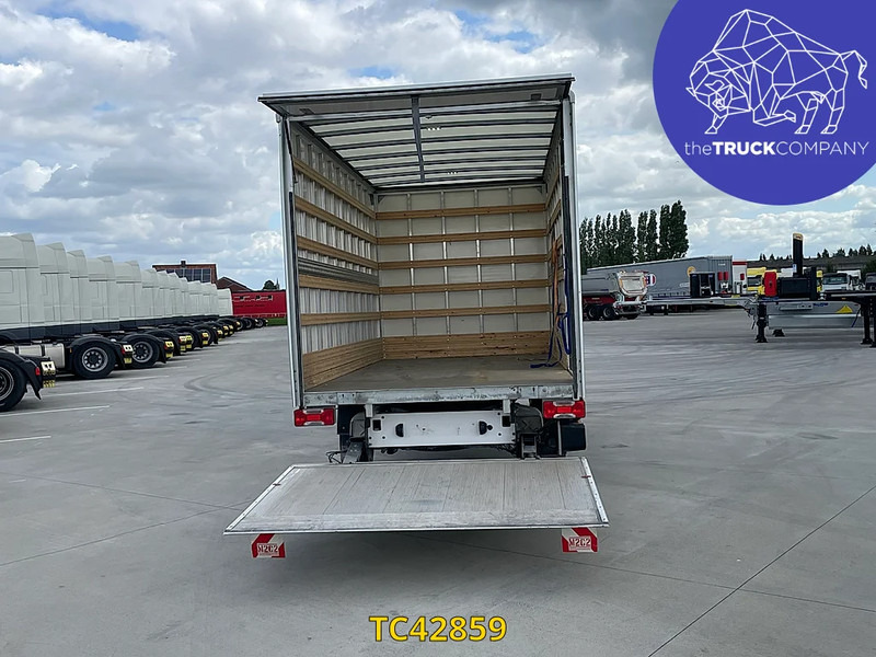 Volkswagen Crafter 2.0 TDI BOX + LIFT - Bestelwagen gesloten laadbak: afbeelding 1 Volkswagen Crafter 2.0 TDI BOX + LIFT - Bestelwagen gesloten laadbak: afbeelding 1
