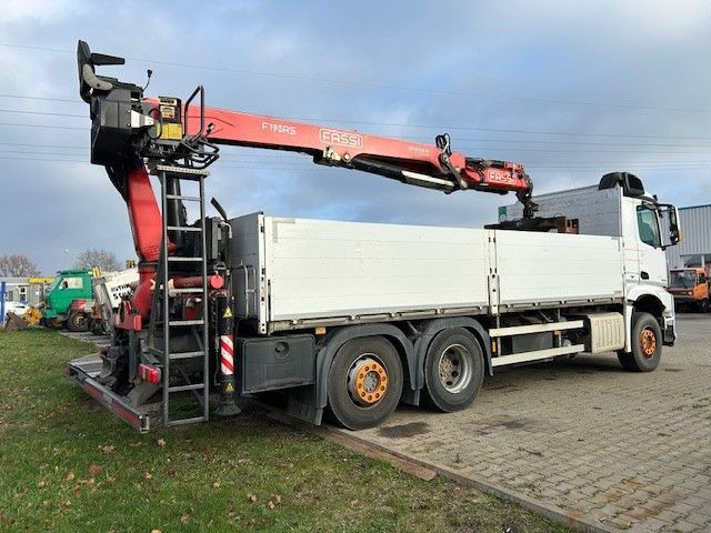 Mercedes-Benz 2545 Kran FASSI F195AS Mercedes-Benz 2545 Kran FASSI F195AS - Vrachtwagen met open laadbak, Kraanwagen: afbeelding 2 Mercedes-Benz 2545 Kran FASSI F195AS Mercedes-Benz 2545 Kran FASSI F195AS - Vrachtwagen met open laadbak, Kraanwagen: afbeelding 2