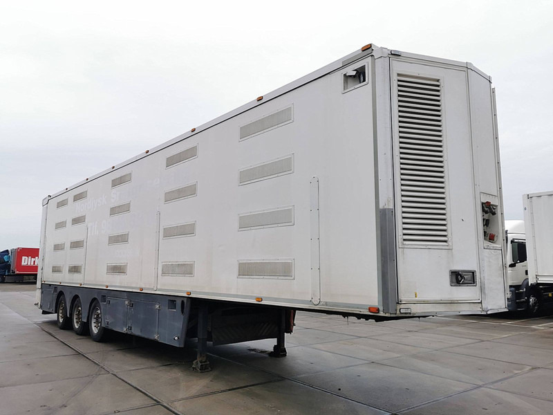 HMF 3 DECKS LIVE ANIMALS LIFTING ROOF - Veewagen oplegger: afbeelding 3 HMF 3 DECKS LIVE ANIMALS LIFTING ROOF - Veewagen oplegger: afbeelding 3