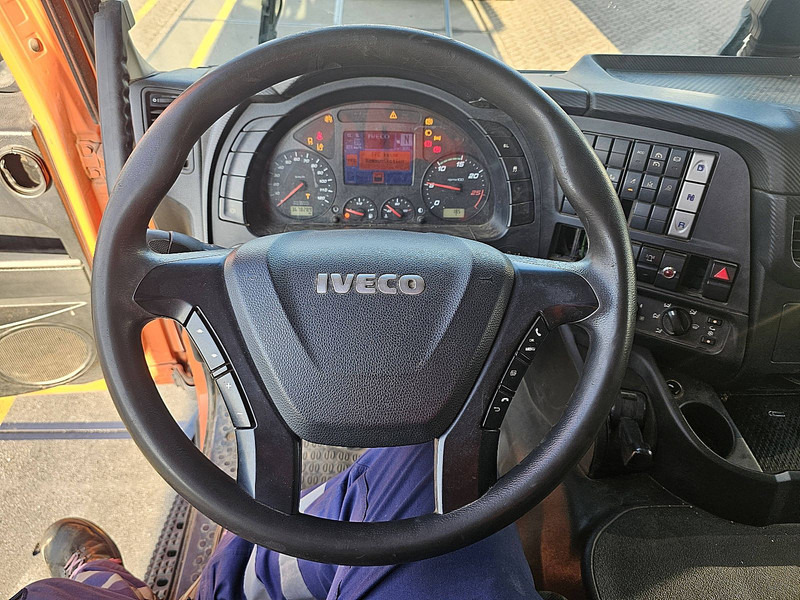 Iveco AD260S46 STRALIS MACHNINE TR. + CRANE - Autovrachtwagen vrachtwagen, Kraanwagen: afbeelding 2 Iveco AD260S46 STRALIS MACHNINE TR. + CRANE - Autovrachtwagen vrachtwagen, Kraanwagen: afbeelding 2