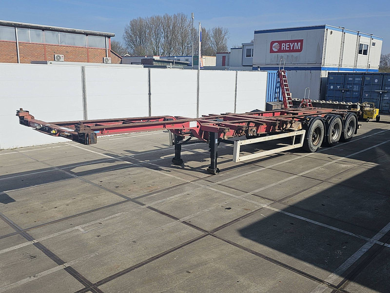 Krone SD 27 2x20ft 1x30ft 1x40ft - Containertransporter/ Wissellaadbak oplegger: afbeelding 1 Krone SD 27 2x20ft 1x30ft 1x40ft - Containertransporter/ Wissellaadbak oplegger: afbeelding 1