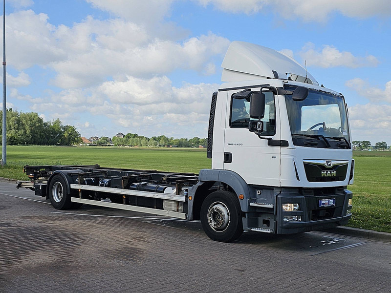 MAN 12.250 TGM LL AIRCO TAILLIFT - Containertransporter/ Wissellaadbak vrachtwagen: afbeelding 5 MAN 12.250 TGM LL AIRCO TAILLIFT - Containertransporter/ Wissellaadbak vrachtwagen: afbeelding 5