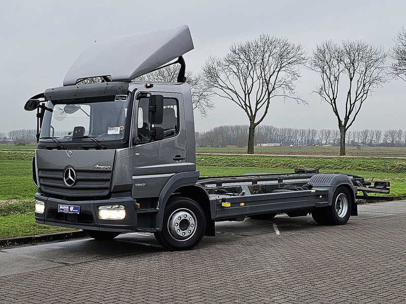 Mercedes-Benz ATEGO 1227 AIRCO WB 475 AHK - Containertransporter/ Wissellaadbak vrachtwagen: afbeelding 2 Mercedes-Benz ATEGO 1227 AIRCO WB 475 AHK - Containertransporter/ Wissellaadbak vrachtwagen: afbeelding 2