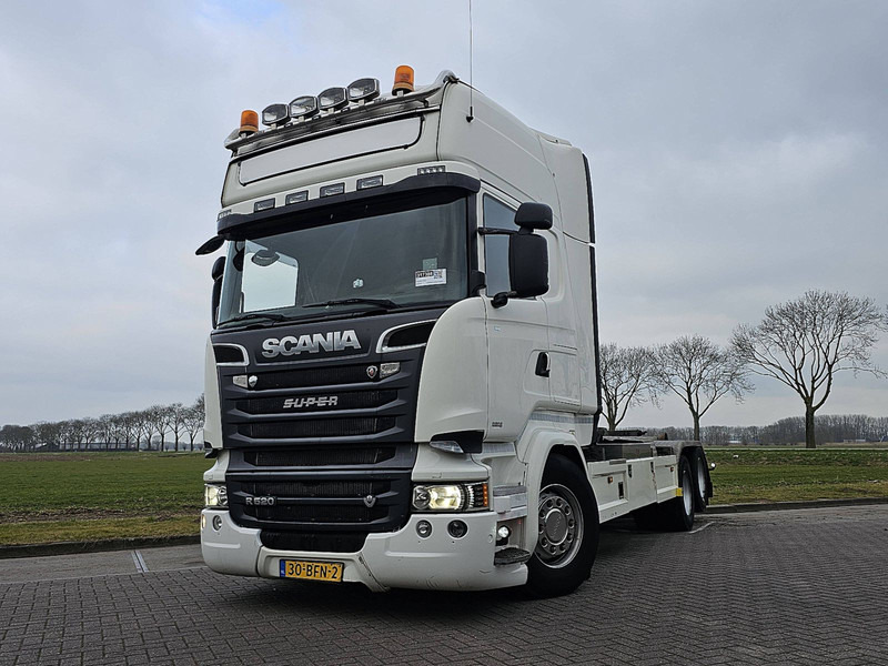 Scania R520 - Haakarmsysteem vrachtwagen: afbeelding 1 Scania R520 - Haakarmsysteem vrachtwagen: afbeelding 1