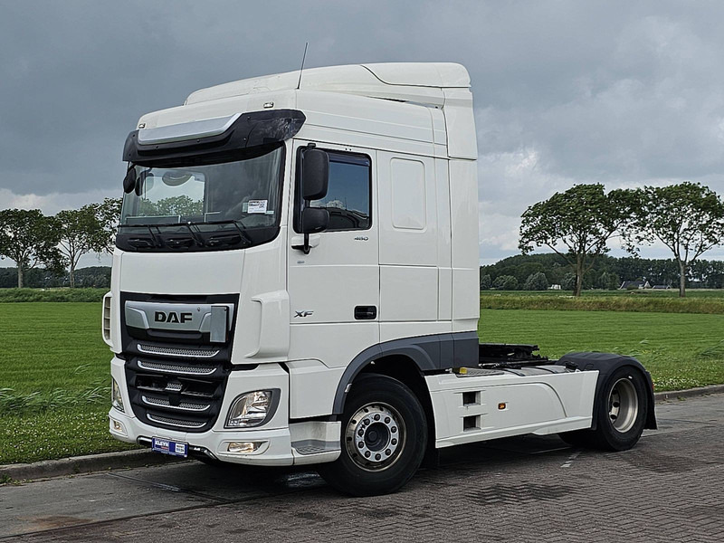 DAF XF 480 SPACECAB SKIRTS - Trekker: afbeelding 2 DAF XF 480 SPACECAB SKIRTS - Trekker: afbeelding 2